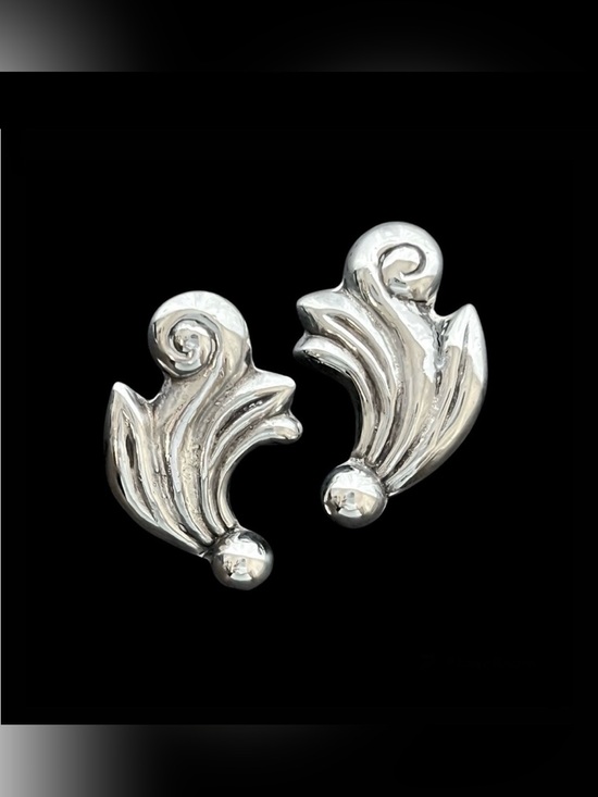 Taxco Jewelry - Los Castillo signed sterling silver 925 screw back earrings
